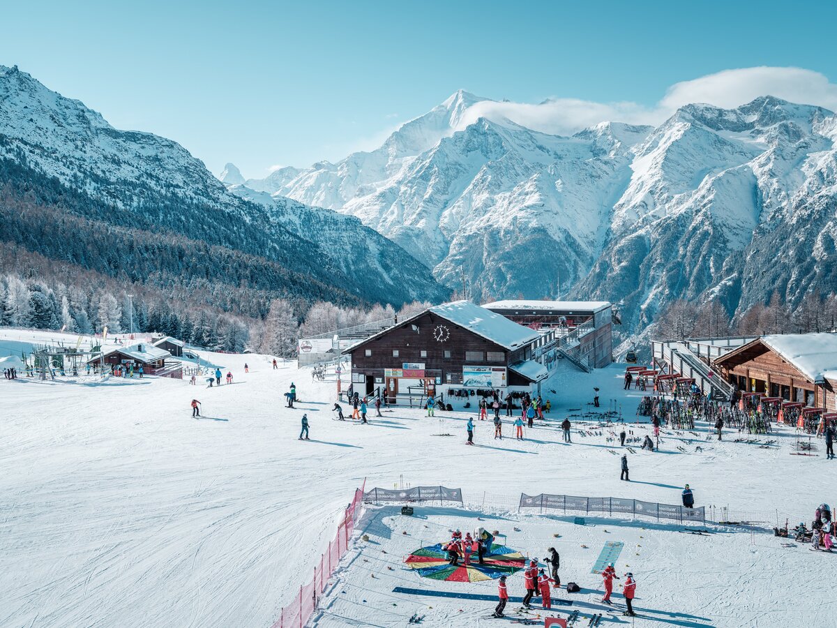Skiing on the Hannigalp