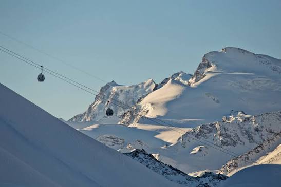 Skiing on Hohsaas