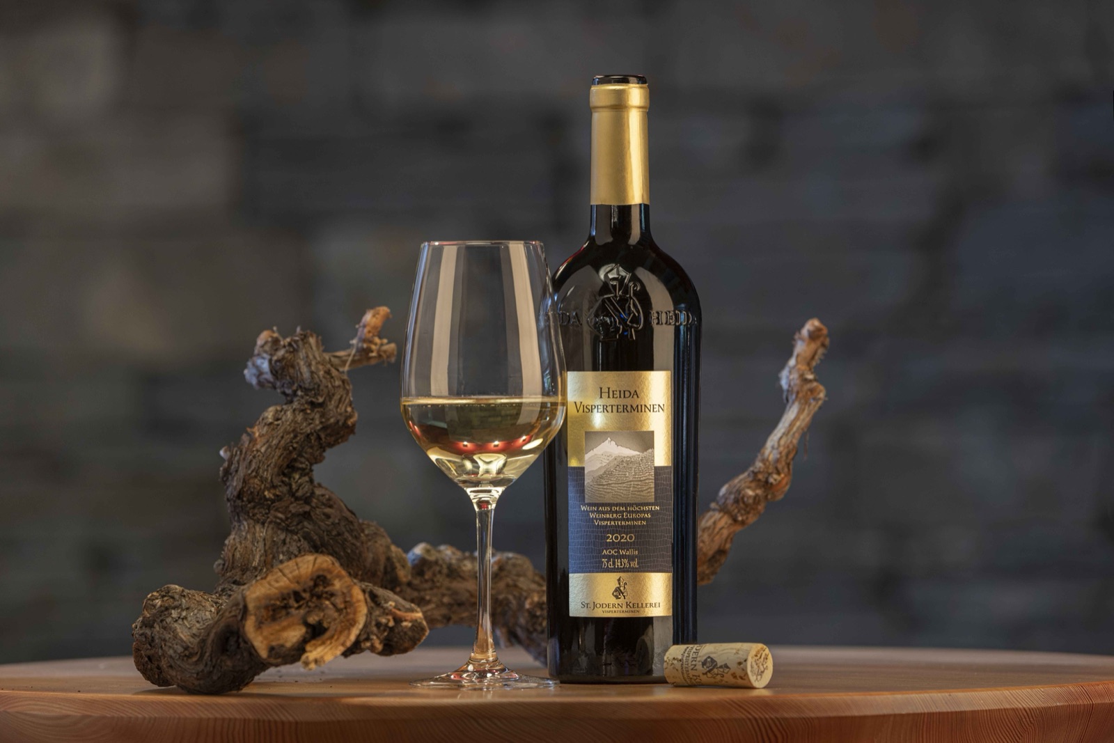 Heida wine tasting